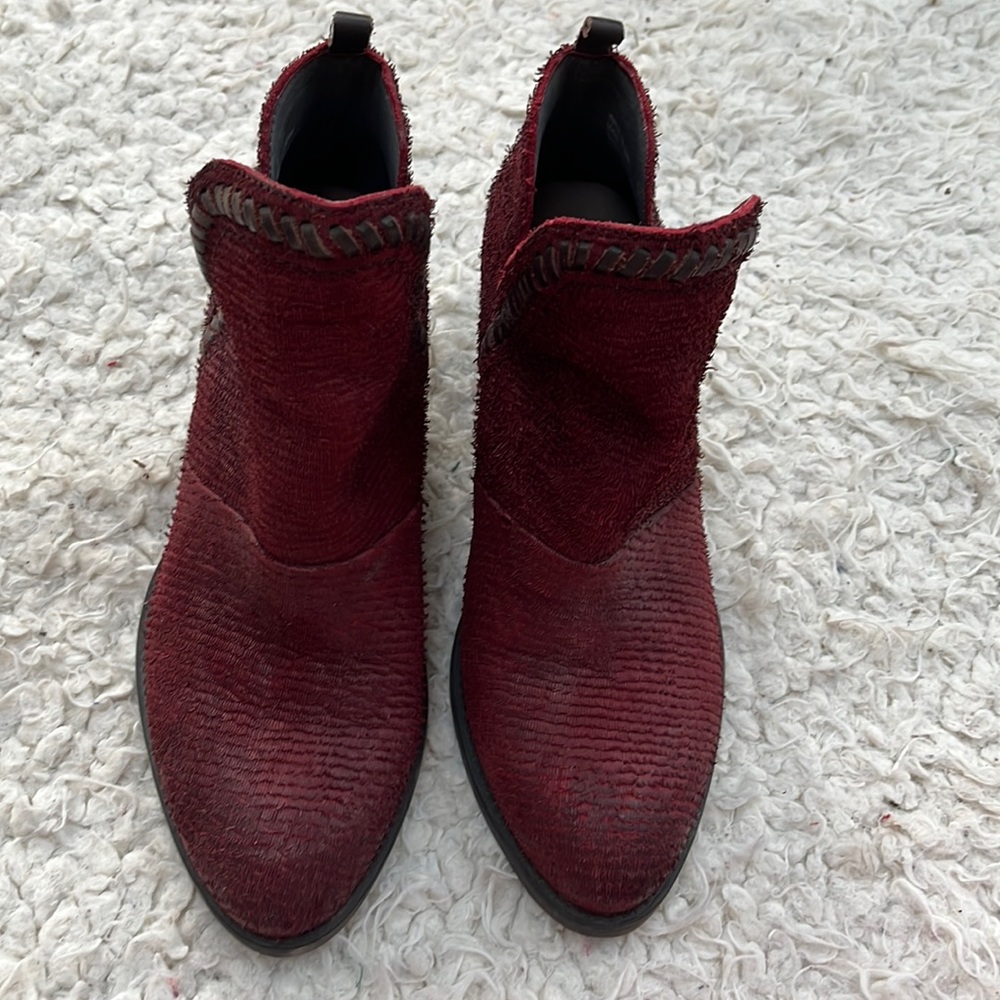 OTBT venture red booties 7m
